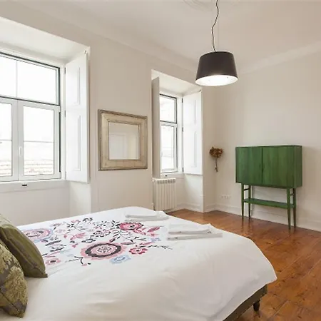 Excellent 4 Bedroom Apartment In Lisbon 아파트 리스본