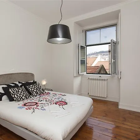 Lejlighed Excellent 4 Bedroom Apartment In Lisbon